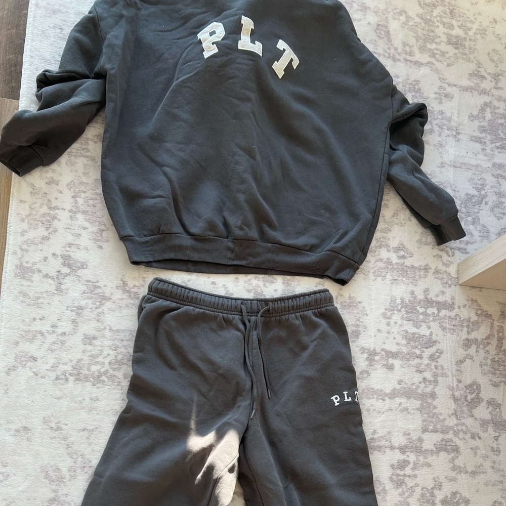 PrettyLittleThing Charcoal women’s Joggers